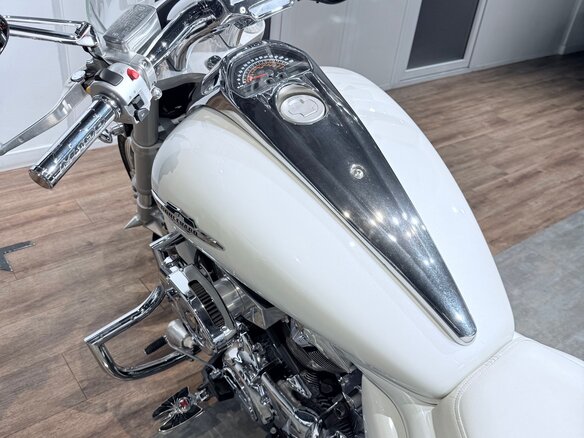 2007 Suzuki Boulevard M109R, белый, 1799000 рублей - вид 15
