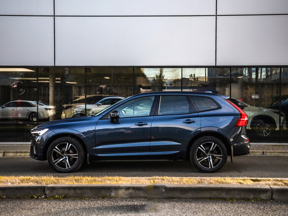 2021 Volvo XC60 II Рестайлинг, синий, 4399000 рублей - вид 8