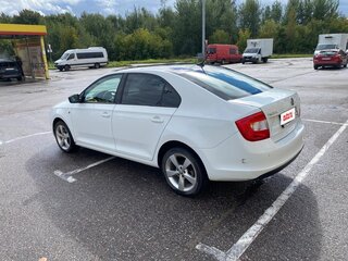 2017 Skoda Rapid I Рестайлинг, белый, 995000 рублей, вид 5