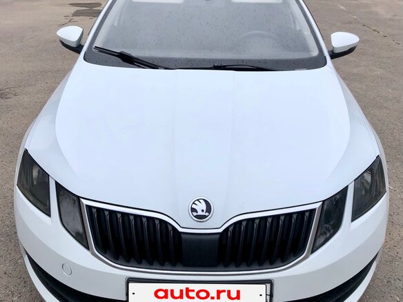 2018 Skoda Octavia III (A7) Рестайлинг, белый, 870000 рублей