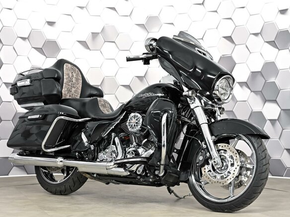 2013 Harley-Davidson Street Glide, чёрный, 1299000 рублей