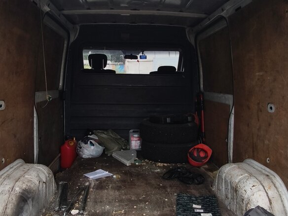 2001 Mercedes-Benz Sprinter, белый, 835000 рублей - вид 10