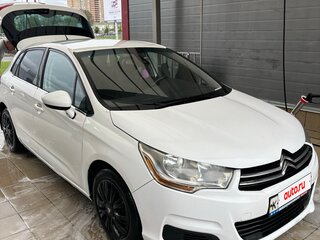 2011 Citroen C4 II, белый, 450000 рублей, вид 2