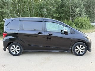 2010 Honda Freed Spike I Рестайлинг, чёрный, 700000 рублей, вид 4