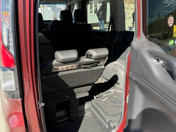2018 Honda Stepwgn Spada V Рестайлинг, красный, 2750000 рублей - вид 16
