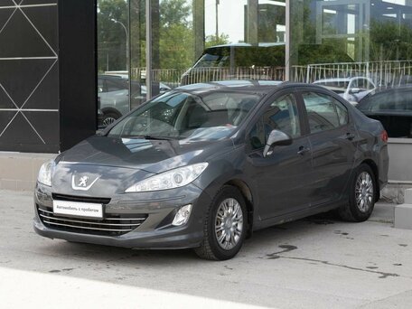 Peugeot 408 I