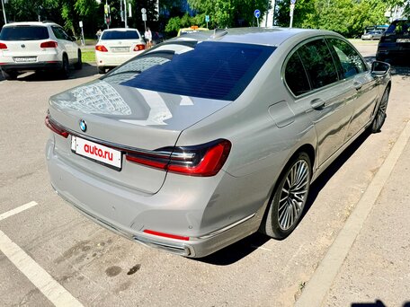 2022 BMW 7 серии 730d xDrive VI (G11/G12) Рестайлинг, серый, 7100000 рублей, вид 5
