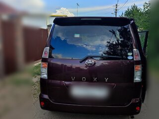 2002 Toyota Voxy I (R60), красный, 890000 рублей, вид 3