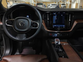 2022 Volvo XC60 II Рестайлинг, серый, 5500000 рублей, вид 5