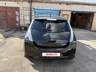 2013 Nissan Leaf (EM57) I (ZE0/AZE0), чёрный, 750000 рублей, вид 3