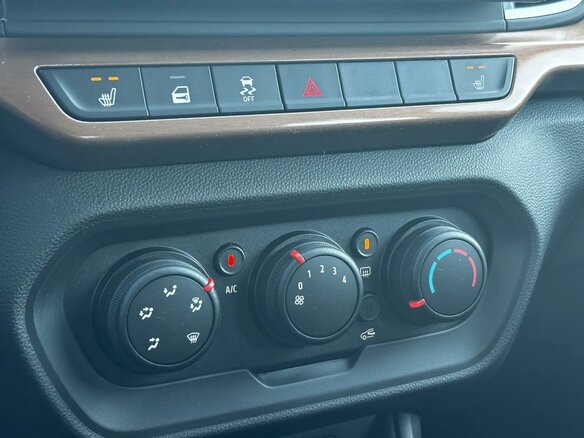 2026 Lada (ВАЗ) Iskra SW Cross, чёрный, 1747000 рублей - вид 9