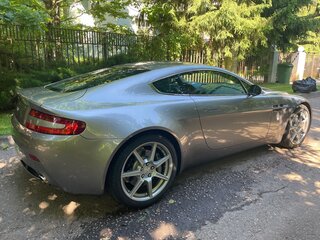 2008 Aston Martin V8 Vantage III, серебристый, 10000000 рублей, вид 4