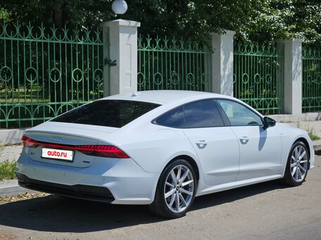 2021 Audi A7 55 TFSI II (4K), белый, 6950000 рублей, вид 4