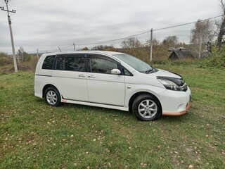 2012 Toyota ISis I Рестайлинг, белый, 1240000 рублей, вид 4