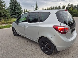 2014 Opel Meriva B Рестайлинг, серебристый, 1100000 рублей, вид 3