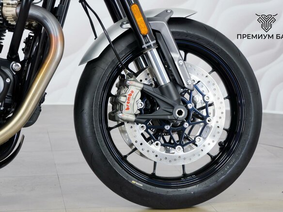 2024 Triumph Speed Twin, чёрный, 1449000 рублей - вид 10