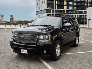 2008 Chevrolet Tahoe III, чёрный, 2000000 рублей, вид 1