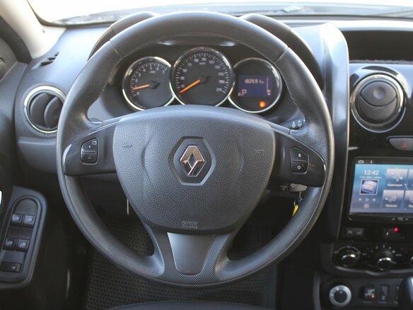 2017 Renault Duster I Рестайлинг, белый, 1200000 рублей - вид 10