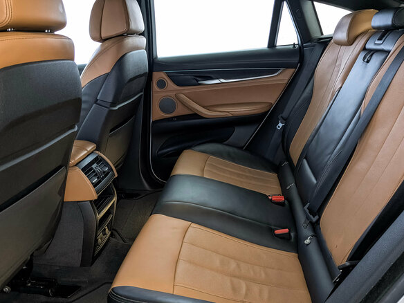 2019 BMW X6 40d II (F16), белый, 4550000 рублей - вид 17