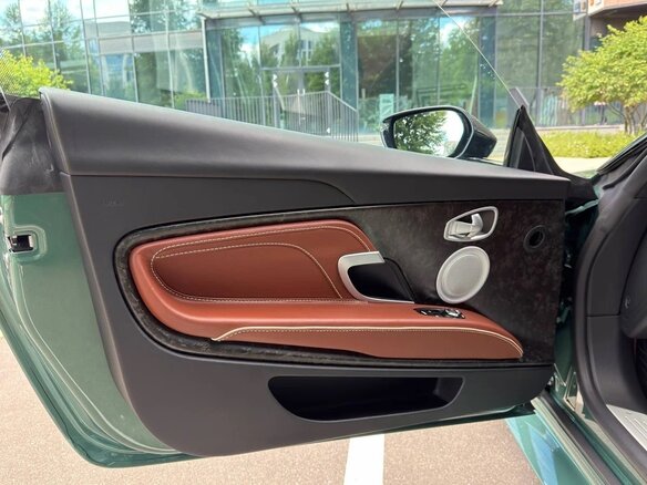 2021 Aston Martin DBS Volante III, зелёный, 25500000 рублей - вид 22