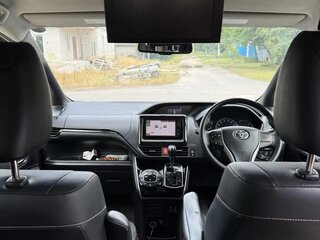 2015 Toyota Esquire I, чёрный, 2000000 рублей, вид 4