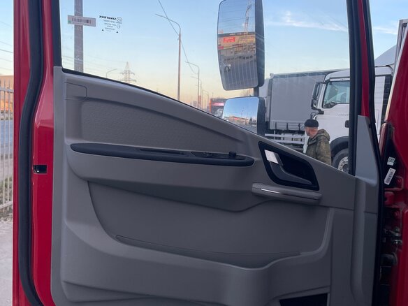 2026 Sinotruk Howo 4X2, красный, 6600000 рублей - вид 13