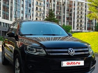 2016 Volkswagen Tiguan I Рестайлинг, чёрный, 1490000 рублей, вид 1