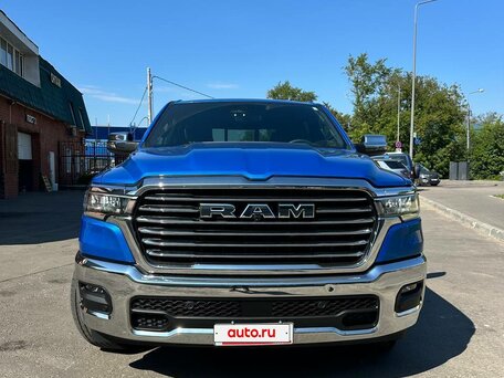 2024 Ram 1500 Crew Cab V Рестайлинг, голубой, 6400000 рублей, вид 3