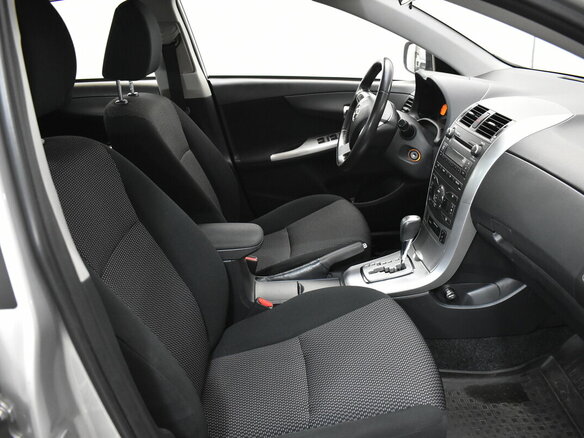 2010 Toyota Corolla X (E140, E150) Рестайлинг, серебристый - вид 11