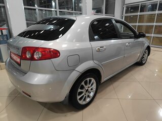 2005 Chevrolet Lacetti I, серебристый, 226000 рублей, вид 4