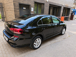 2020 Volkswagen Polo VI, чёрный, 1470000 рублей, вид 4