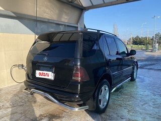 2001 Mercedes-Benz M-Класс 320 I (W163) Рестайлинг, чёрный, 800000 рублей, вид 3