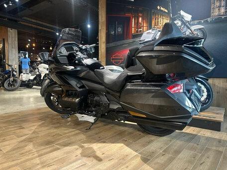 2024 Honda GL 1800 Gold Wing, чёрный, 3750000 рублей, вид 3