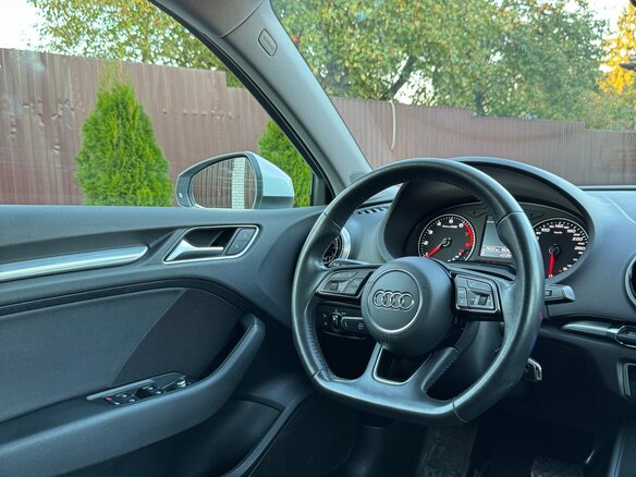 2019 Audi A3 III (8V) Рестайлинг, белый, 2550000 рублей - вид 12