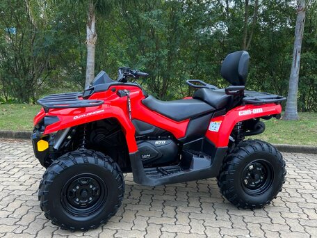 2017 BRP Can-Am Outlander L 570 (MAX), красный, 1215700 рублей, вид 2