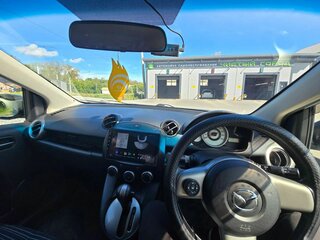 2010 Mazda Demio III (DE), голубой, 650000 рублей, вид 5