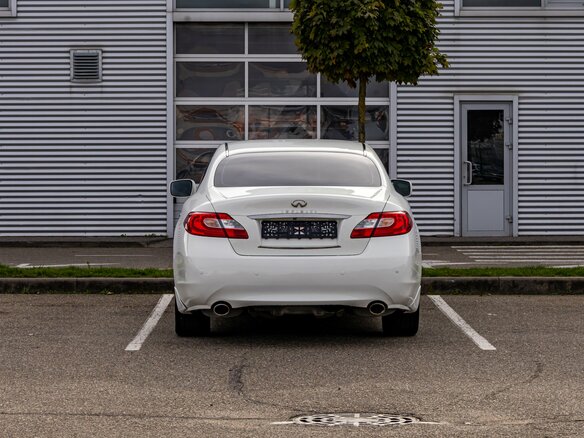 2011 Infiniti M25 IV, белый, 1695000 рублей - вид 4