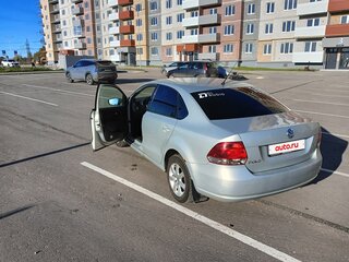 2010 Volkswagen Polo V, серебристый, 600000 рублей, вид 2