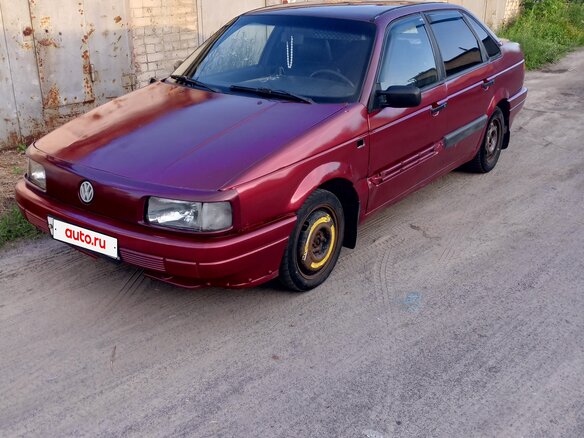 1989 Volkswagen Passat B3, красный, 95000 рублей