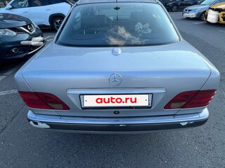 1996 Mercedes-Benz E-Класс 230 II (W210, S210), серебристый, 602000 рублей, вид 3