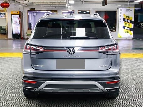 2023 Volkswagen Tayron I Рестайлинг, серебристый, 2470000 рублей, вид 5