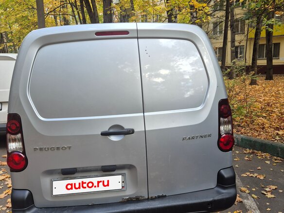 2013 Peugeot Partner, серебристый - вид 3