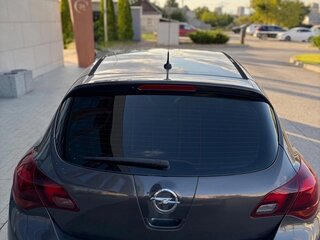 2013 Opel Astra J Рестайлинг, серый, 870000 рублей, вид 4