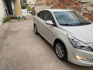 2014 Hyundai Solaris I Рестайлинг, бежевый, 900000 рублей, вид 2