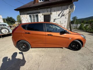 2015 Hyundai Solaris I Рестайлинг, оранжевый, 1100000 рублей, вид 2
