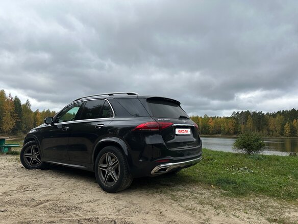 2021 Mercedes-Benz GLE 300 d II (V167), чёрный, 5000000 рублей - вид 1