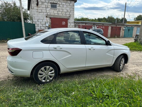 2023 Lada (ВАЗ) Vesta I Рестайлинг (NG), белый - вид 1