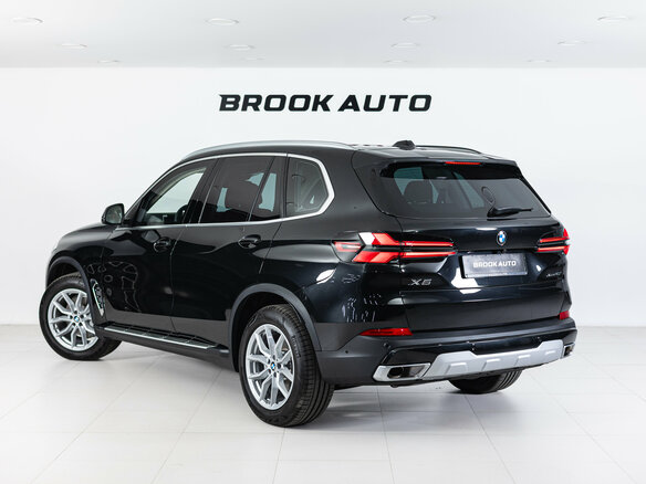 2026 BMW X5 40i IV (G05/G18) Рестайлинг, чёрный, 29990000 рублей - вид 5