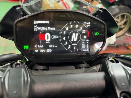 2024 Ducati Monster 937, серый, 1277000 рублей, вид 5