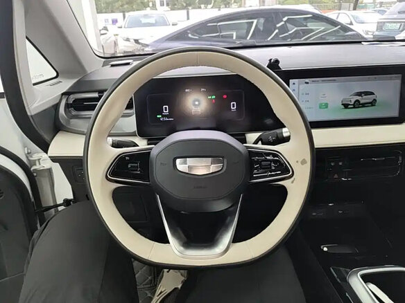 2025 Geely Geometry E 33.5 kWh, белый, 1295500 рублей - вид 8